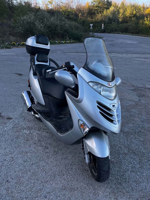 Продавам скутер 250 с Kymco