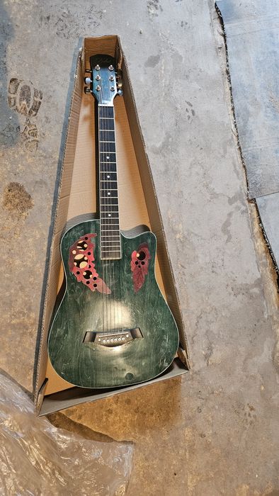 2 Акустические гитары