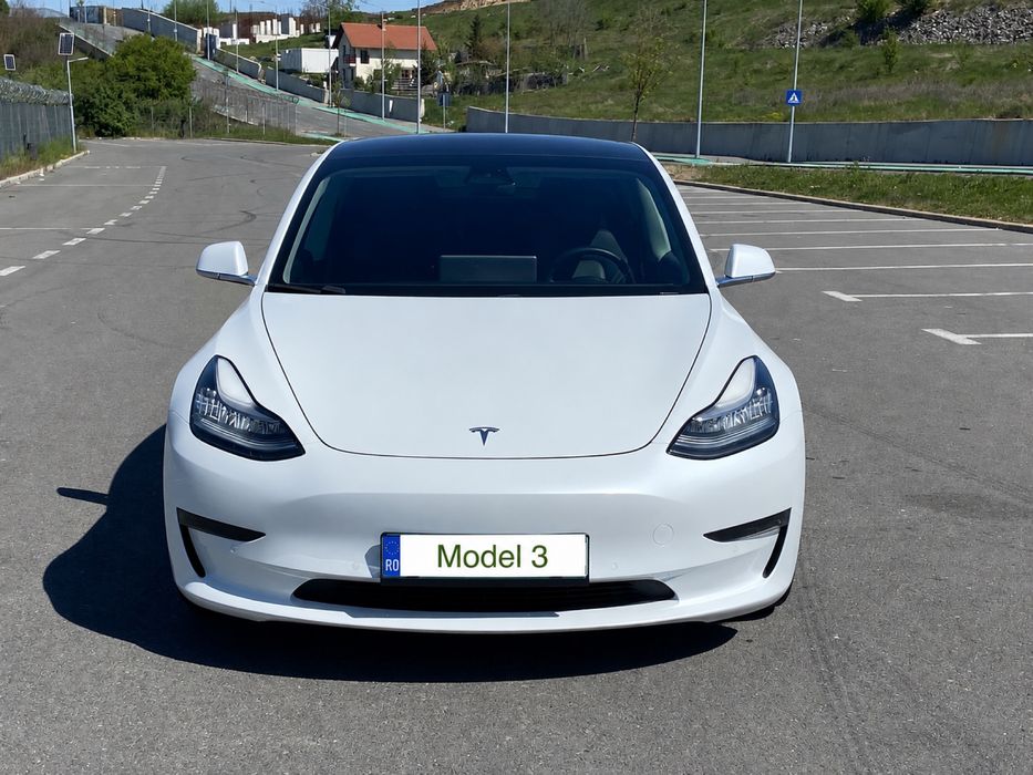 Tesla Model 3 SR+ (Standard Range Plus) FSD (Full Self Driving)