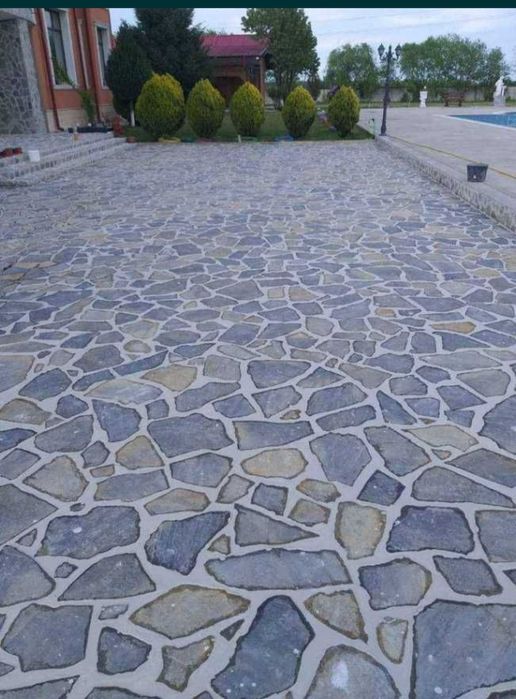 Vand si montez piatra naturala