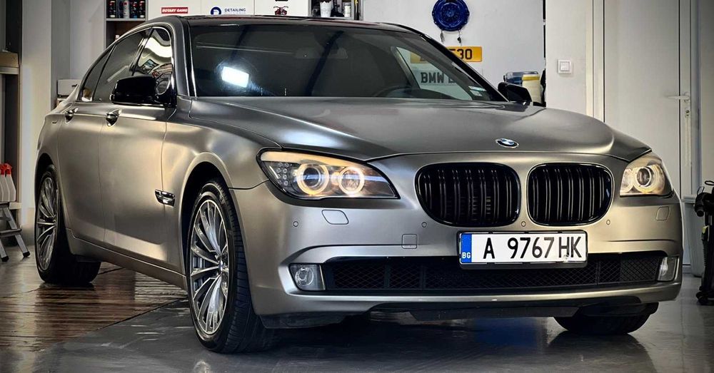 BMW 750i xDrive F01 • 2009 г. Индивидуален салон и боя сив мат