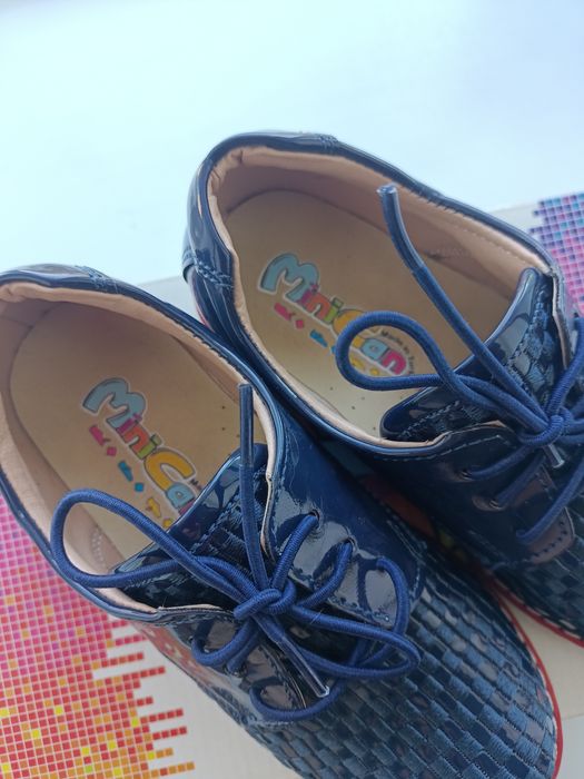 Продам туфли на мальчика