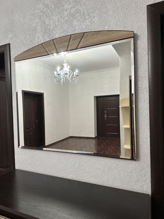 Зеркало с тумбочкой б/у