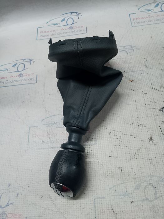 nuca schimbator 6+1 trepte  dacia duster 2013