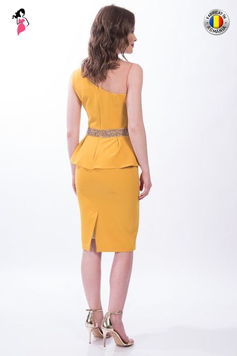 Rochie MBG Collection cu strasuri în talie