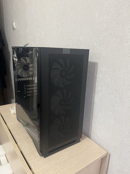 Компьютерный корпус DLM200 Luxury M-ATX (новый)