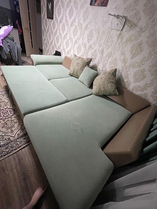 Продам Диван 280см,Срочно!