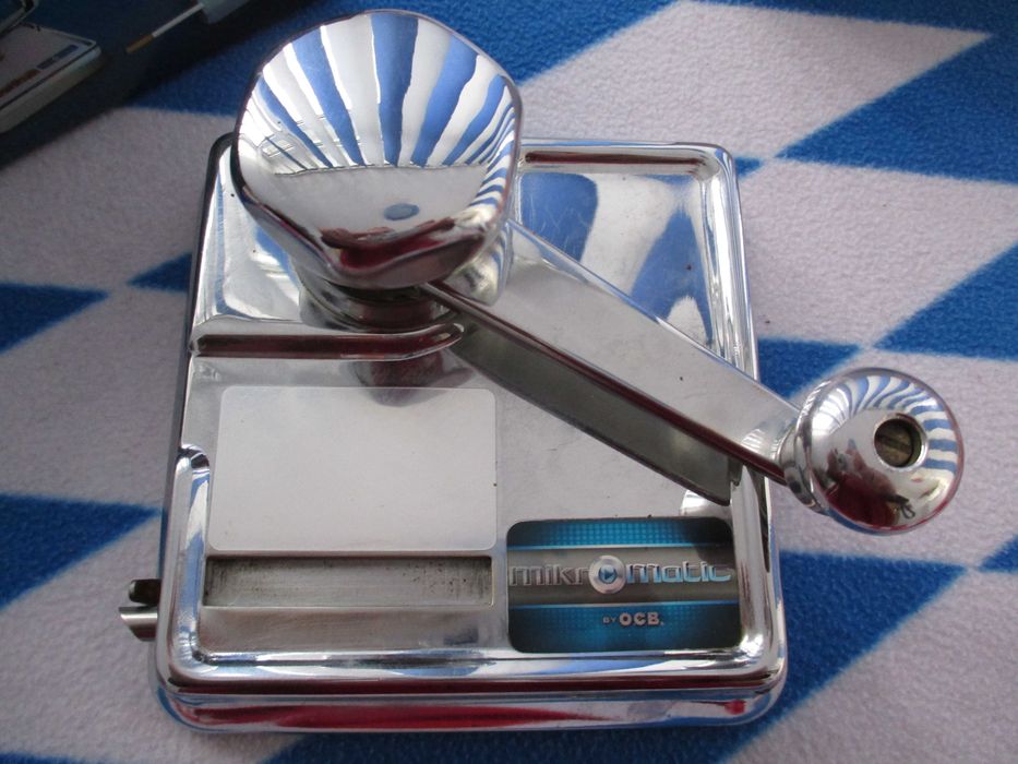 Aparat injectat~umplut~preparat tigari Mikromatic~Duo