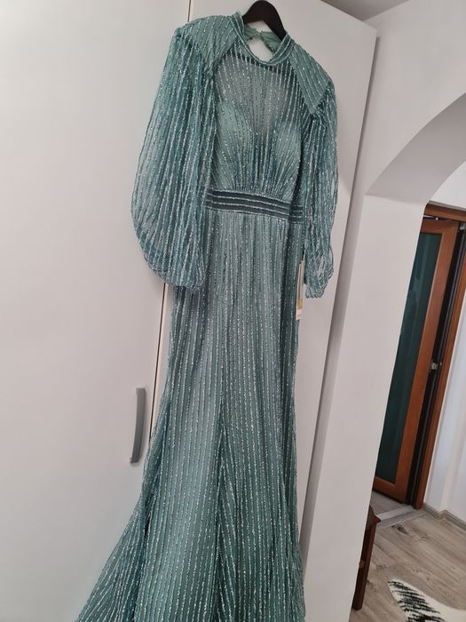 Rochie elegantă pentru ocazii speciale