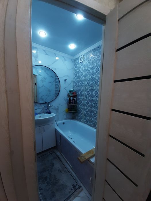 Продам 2-х комнатную квартиру в центре