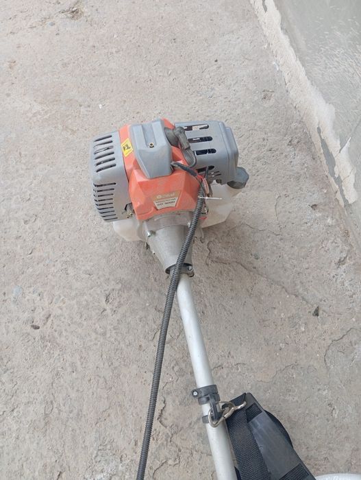 Трава касилка бензиновая