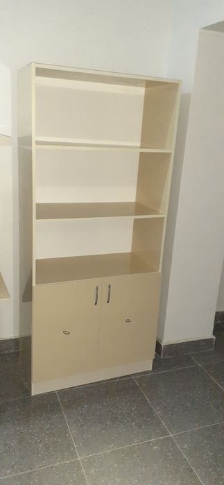 O‘quv markazlari uchun partalar va o‘qituvchilar uchun adna tunba