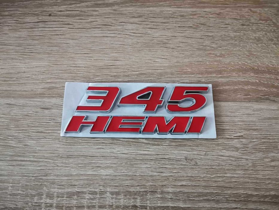 345 HEMI червена емблема