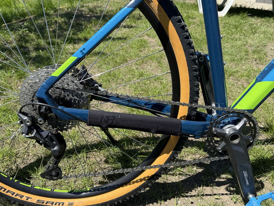 Bicicleta cube aim race 29