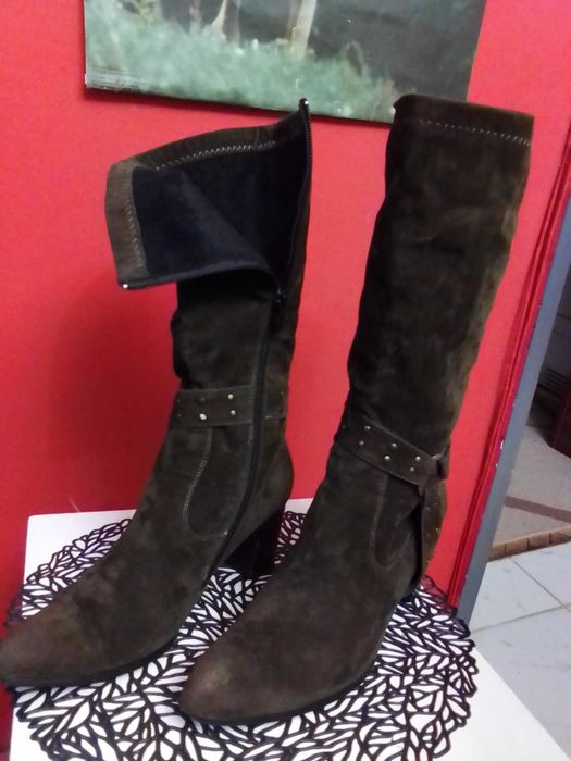 Велурени ботуши №38 маслено зелени