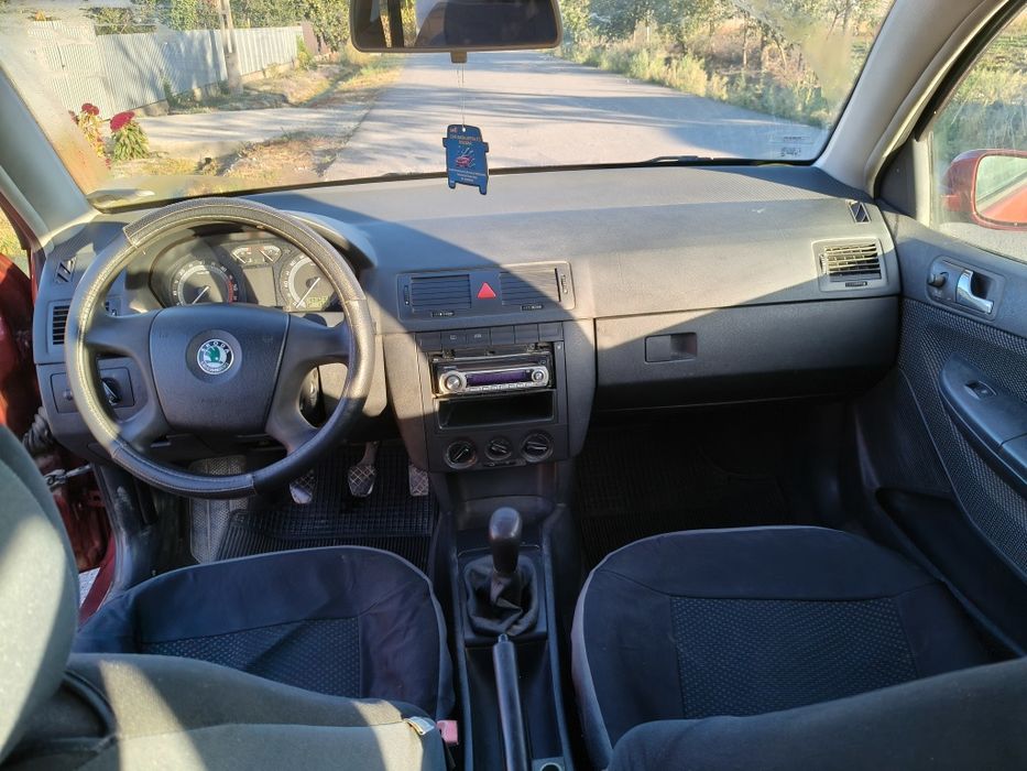 Vând Skoda Fabia 1