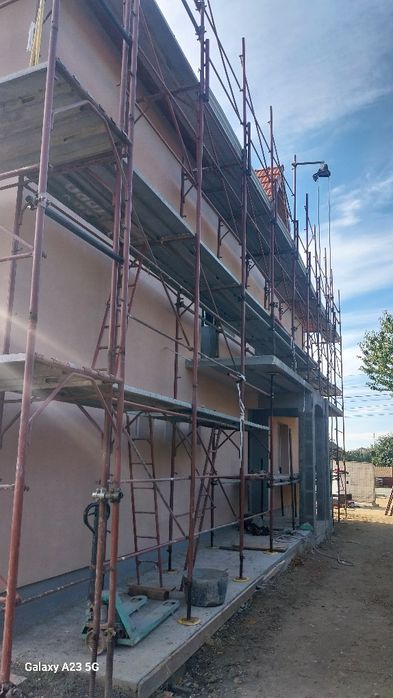 Închiriez schelă metalică