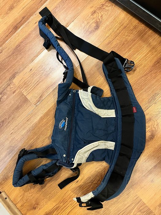 Manduca First bleumarin