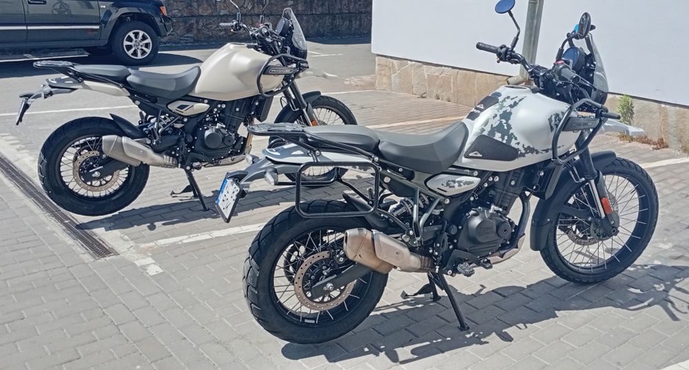 Vând Royal Enfield Himalayan 450