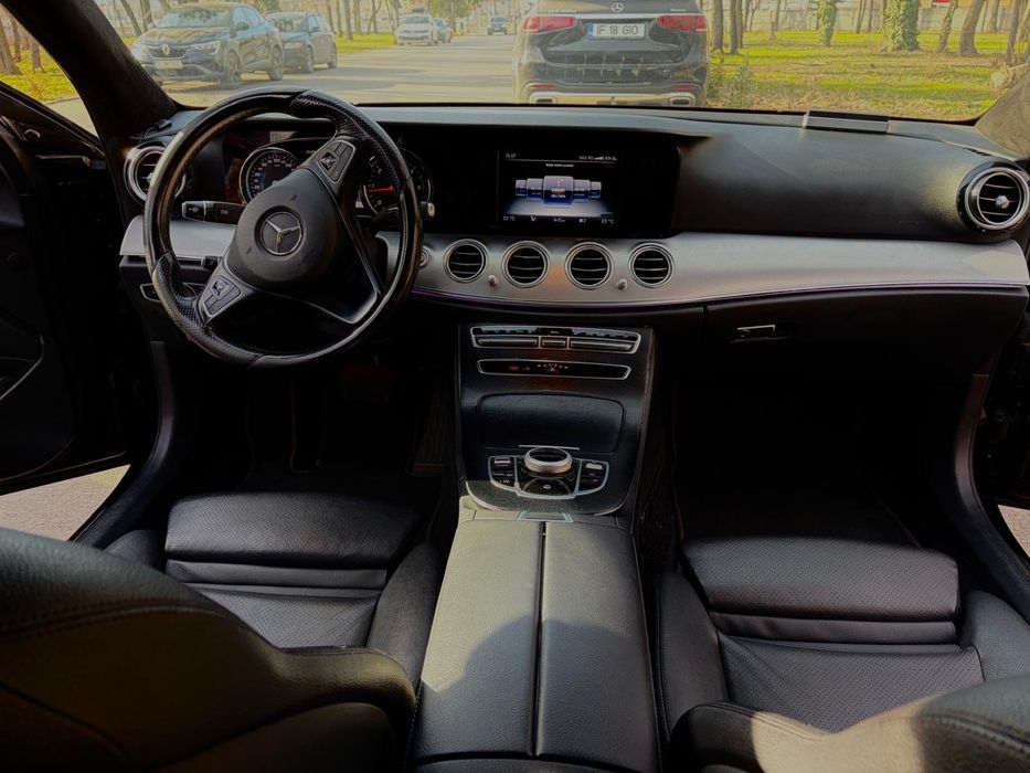 Mercedes E-class W213 E200d 2017 automat 9G-Tronic Full Led Navi