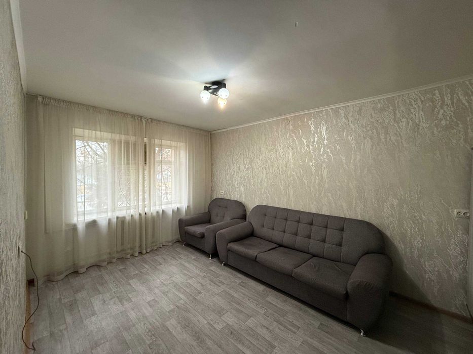 СРОЧНО !! Продается квартира в Яшнабаде 1/2/5 ( 30 кв/м ) Котельный