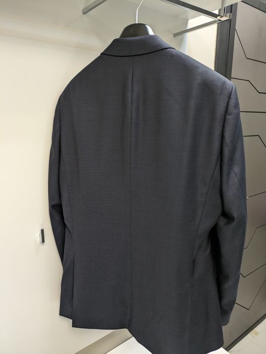 Костюм Boss оригинален