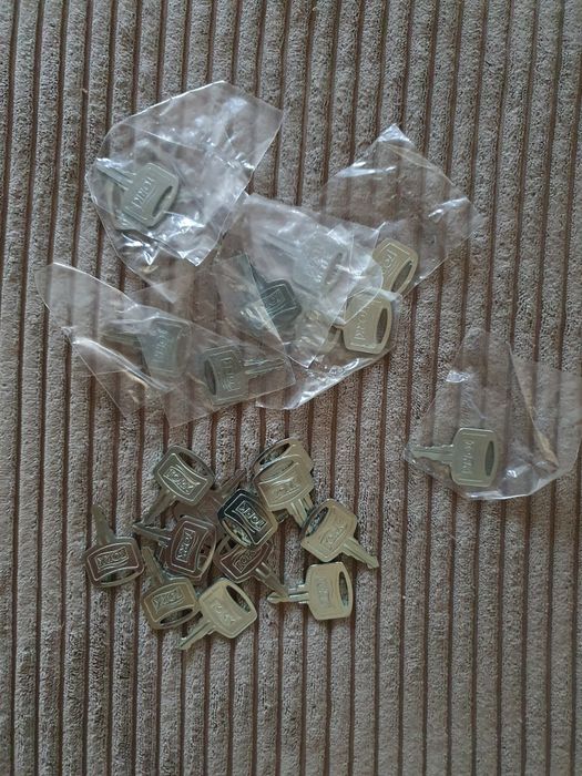 Tork Дозатор за сапун S4 / Диспенсъри за хартия H3 и Т7