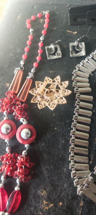 Огърлица брошка в перфектно състояние