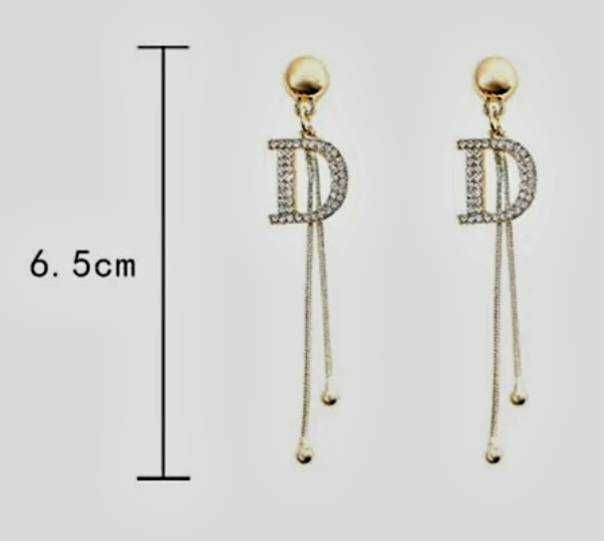 Уникални обици Dior