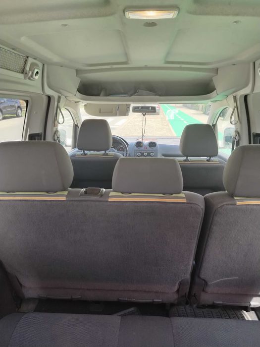 W caddy maxi 7 locuri