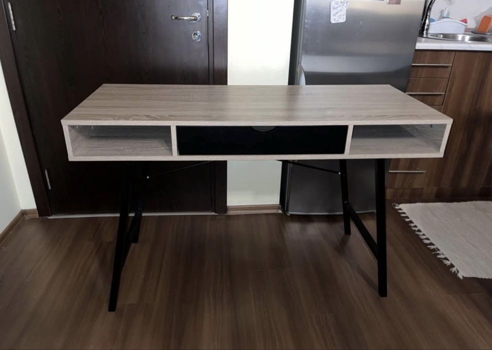 Бюро- чисто ново. Размери : 120х48х76cm