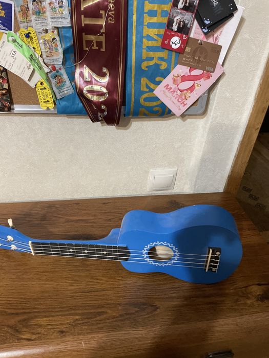Продам укулеле за 15 тысяч