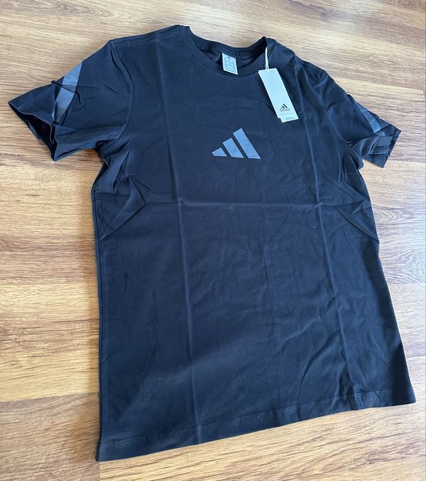 Мъжка,памучна,черна тениска Adidas