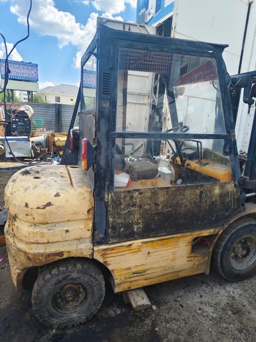 Продам Вилочный погрузчик Hyundai cpcd25e