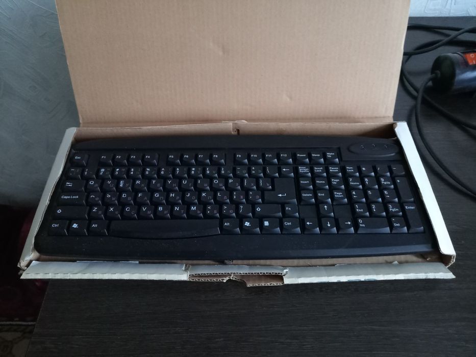 Клавиатуры  игровые 2 штуки