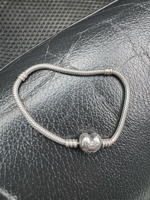 Продам серебряный браслет Пандора