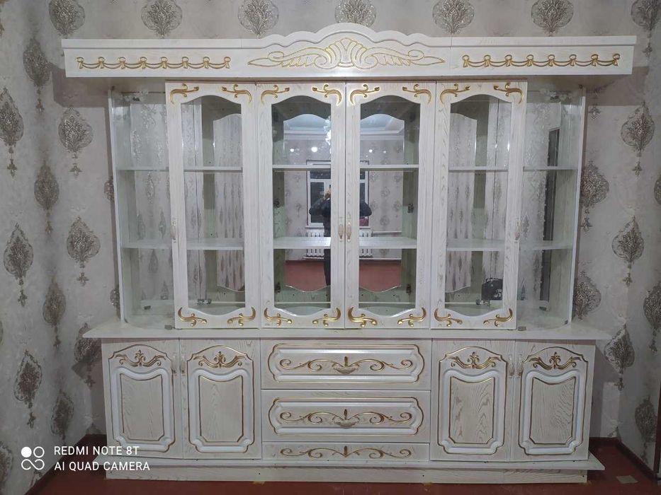 Shkaf holati a'lo mustaxkam