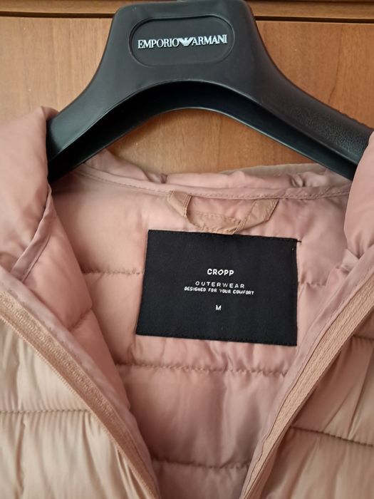 Олекотено  бежаво яке