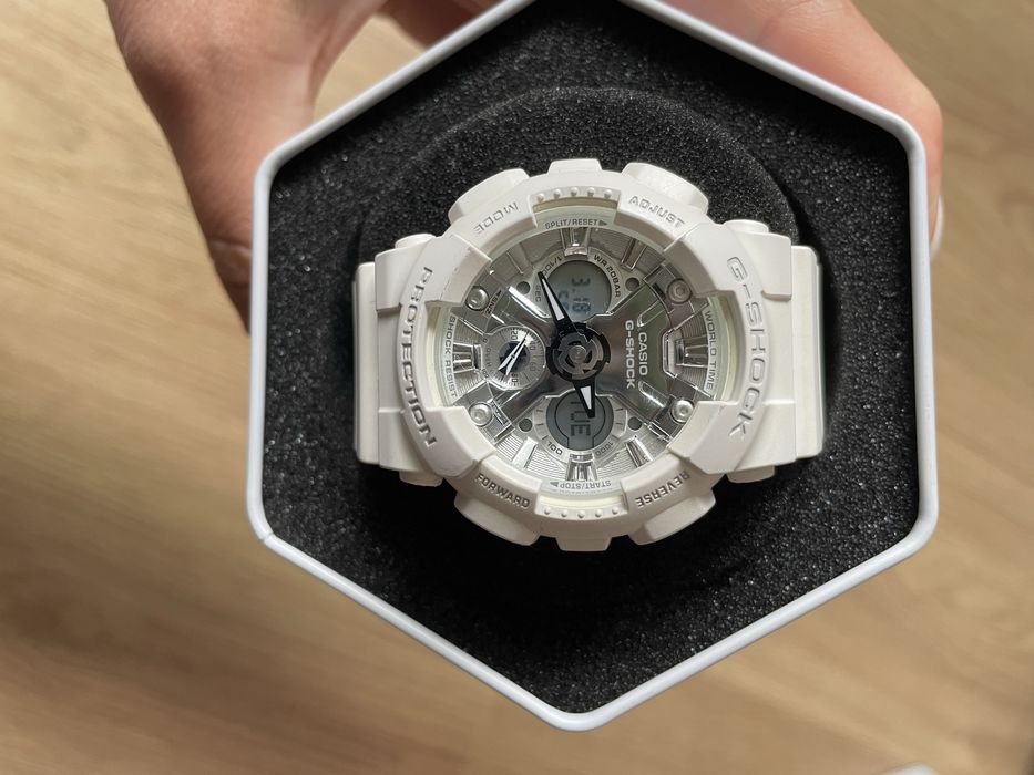 Часовник G-SHOCK