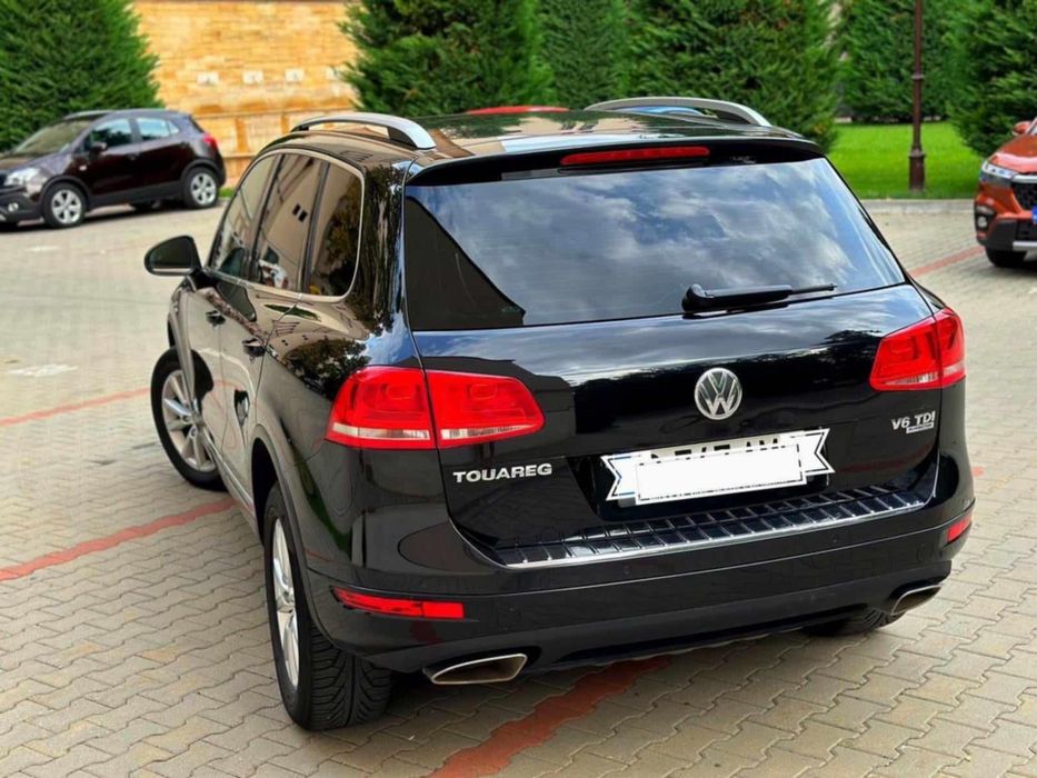 Vând Volkswagen Touareg