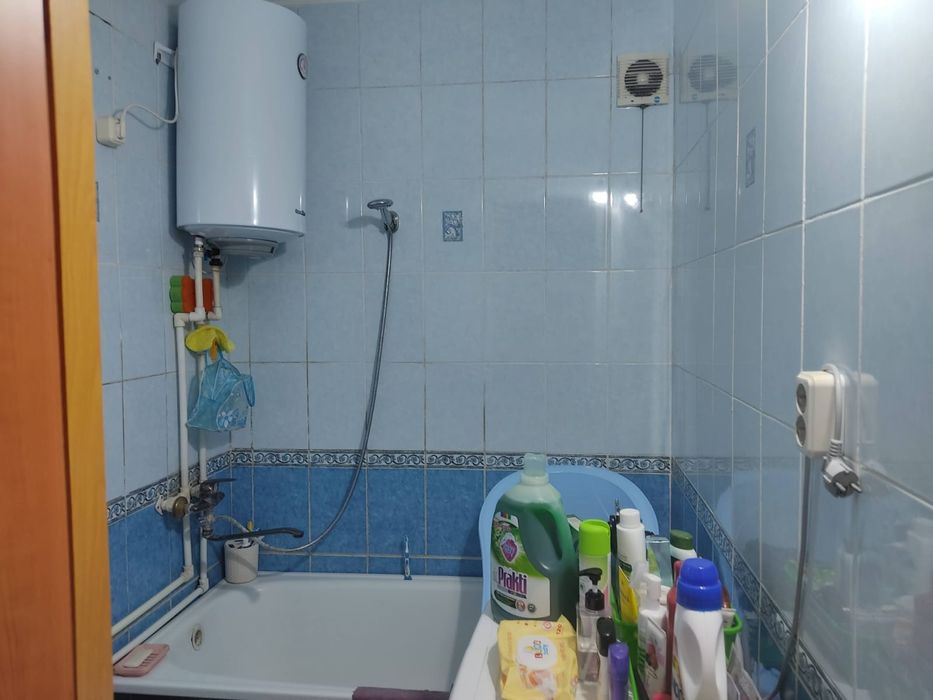 Продам двух комнатную квартиру