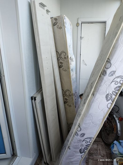 Продам мебель кровати