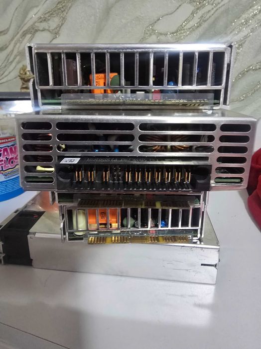 Vând 5 surse telecom Delta Electronics