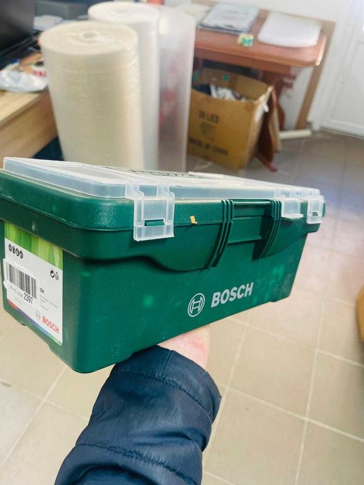 Set scule +cutie Bosch-lemn,piatră,metal, bricolaj,finisaje și găurire