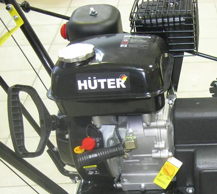 Huter sgc 4000b. Снегоуборщик Huter SGC 4000 70/7/5. Бензиновый снегоуборщик Хутер SGC 4000e. Снегоуборщик Huter SGC 4000. Снегоуборщик Huter SGC 4000b.