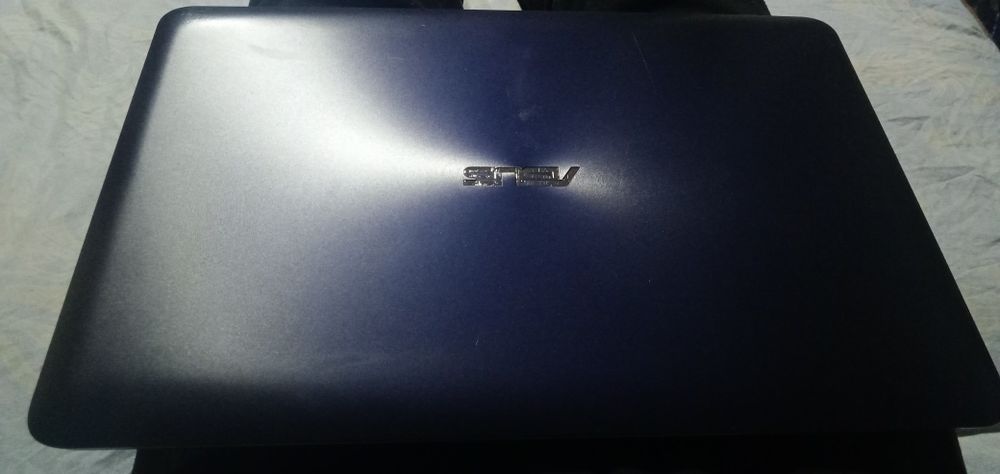 продам ноутбук asus x556