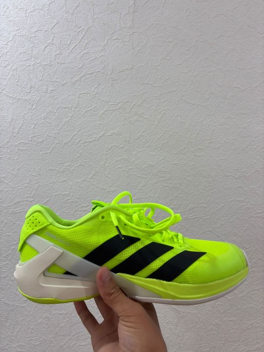 Продаю оригинальные Adidas