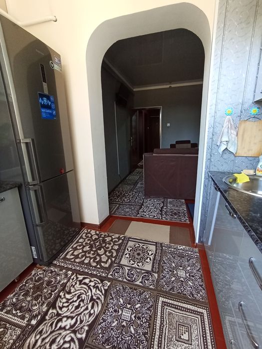 Guliston shahar Axilik maxalada 3× xonalik Dom sotiladi.