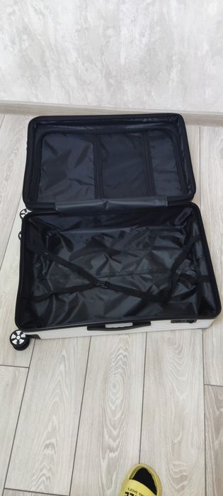 Чемодан новый, с расширением