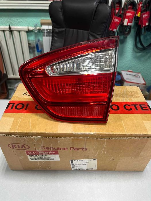 Фонарь задний левый на Kia Rio ХЭТЧБЕК